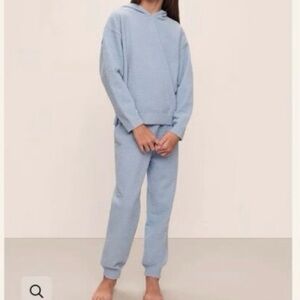 NEW Eberjey kids hoodie and jogger set (2 of 2)